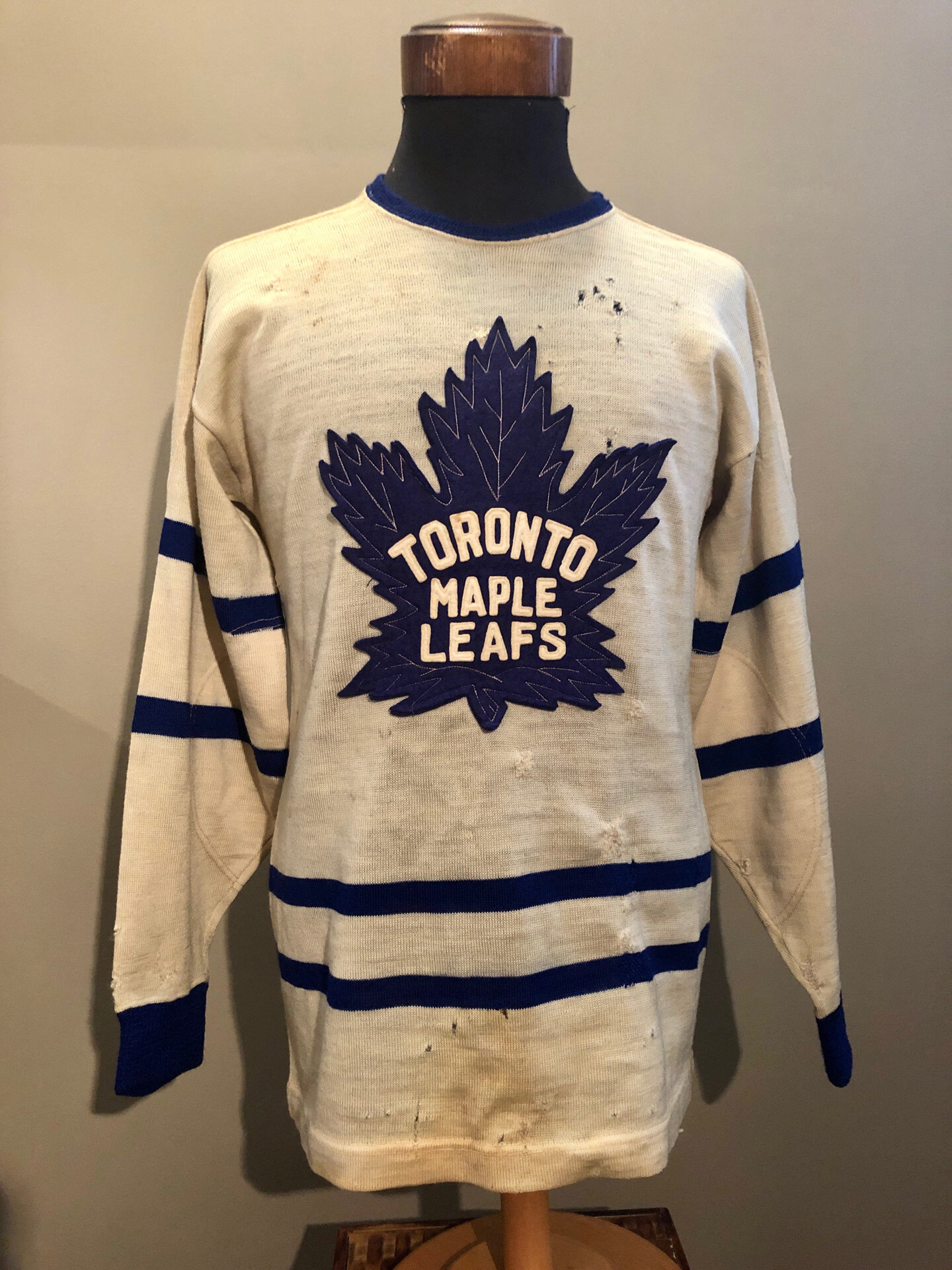 The Jersey History of the Toronto Maple Leafs 